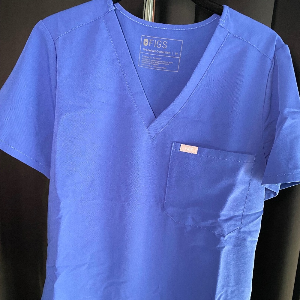 Catarina One Pocket Scrub Top: Color Ceil blue